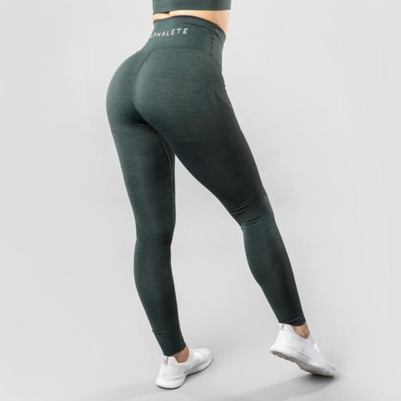Alphalete Aero Leggings in Urban Chic (ISO MEDIUM) - Picture 2 of 2